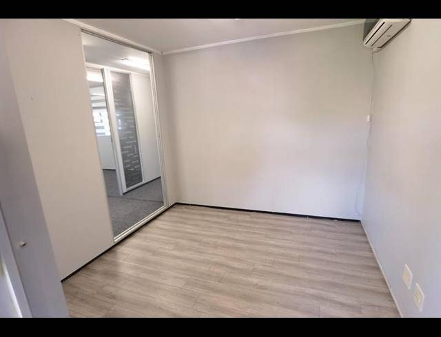 BUSINESS PROPERTY TO RENT IN LYNNWOOD